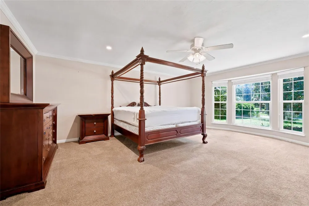6319 SW 37TH WAY Gainesville, FL 32608