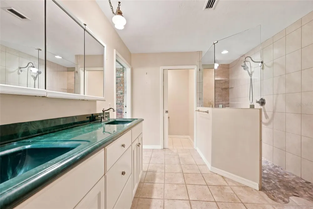 6319 SW 37TH WAY Gainesville, FL 32608