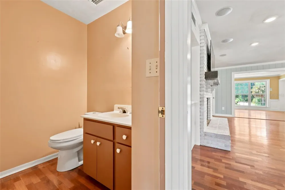 6319 SW 37TH WAY Gainesville, FL 32608