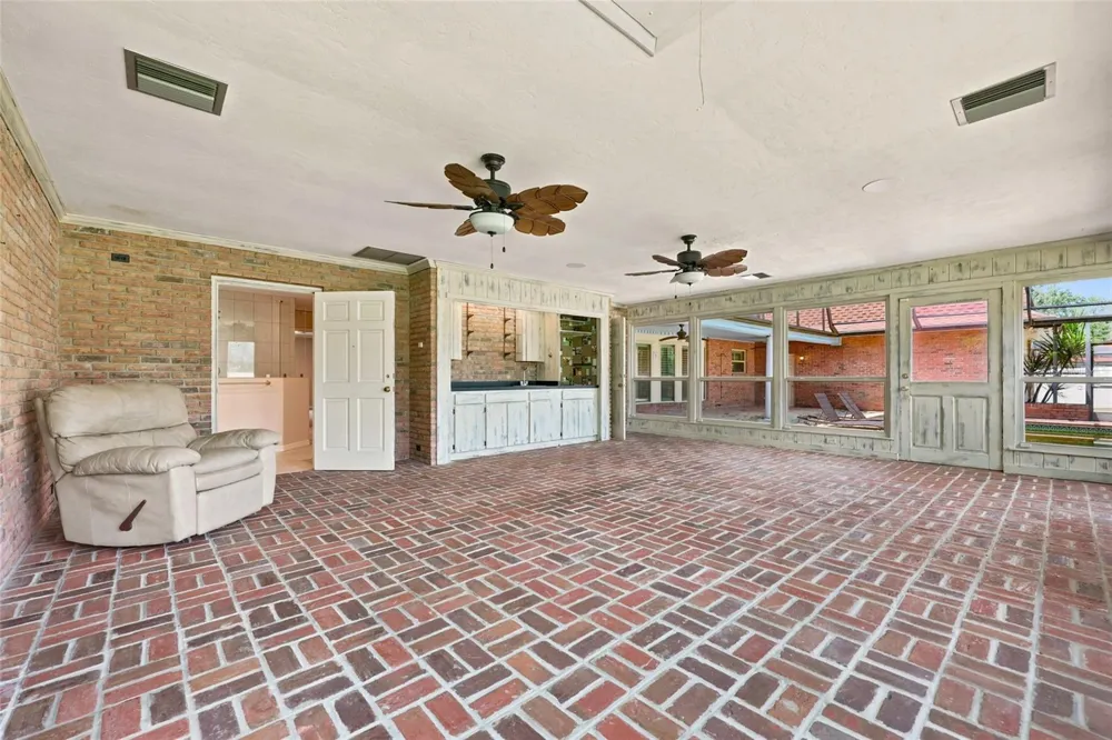 6319 SW 37TH WAY Gainesville, FL 32608