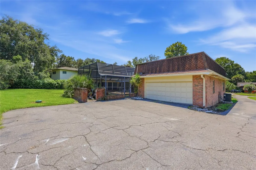 6319 SW 37TH WAY Gainesville, FL 32608