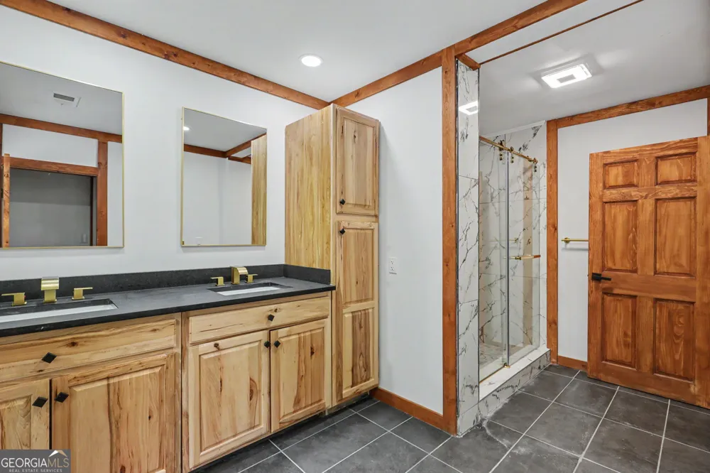 996 Crestview DR Otto, NC 28763