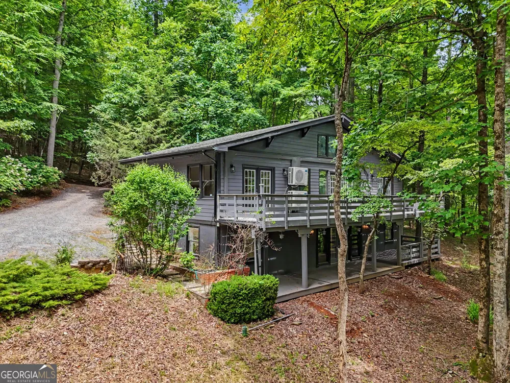 996 Crestview DR Otto, NC 28763