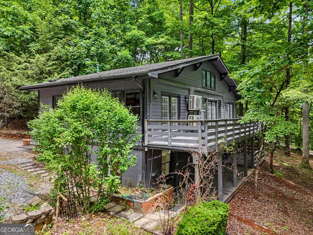 996 Crestview DR Otto, NC 28763