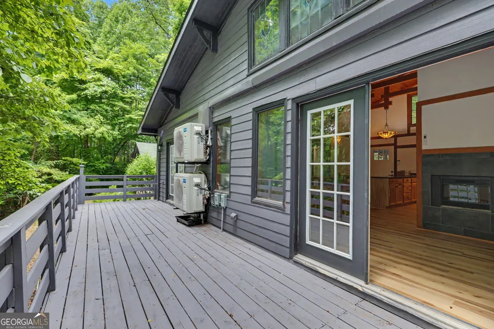 996 Crestview DR Otto, NC 28763