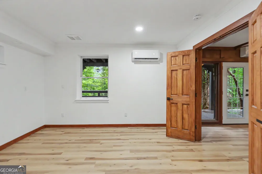 996 Crestview DR Otto, NC 28763