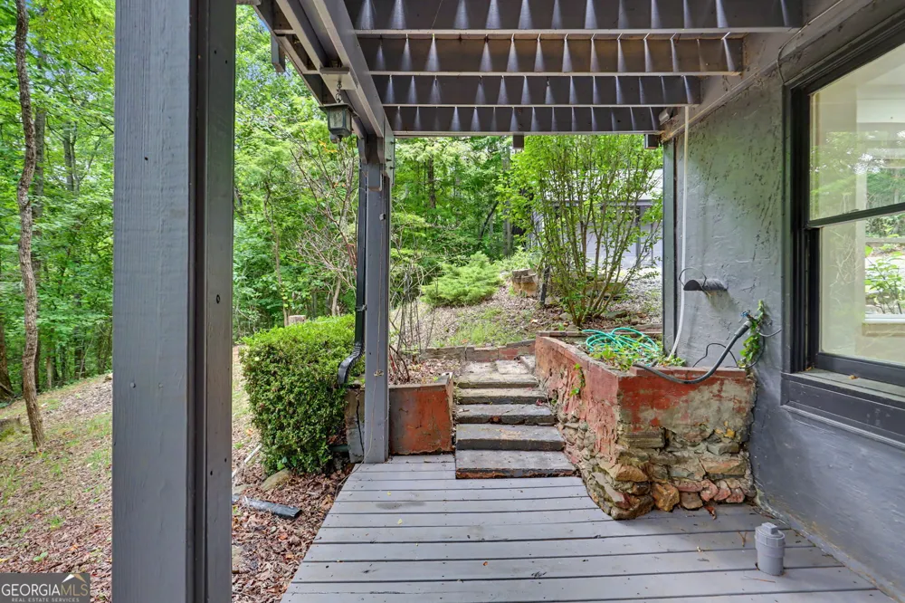 996 Crestview DR Otto, NC 28763