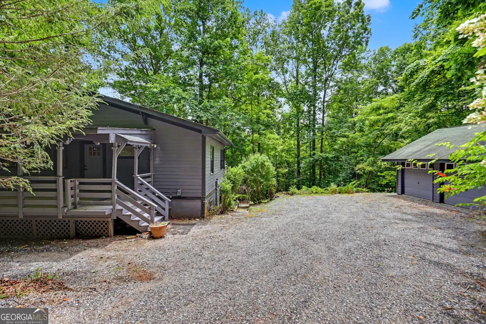 996 Crestview DR Otto, NC 28763