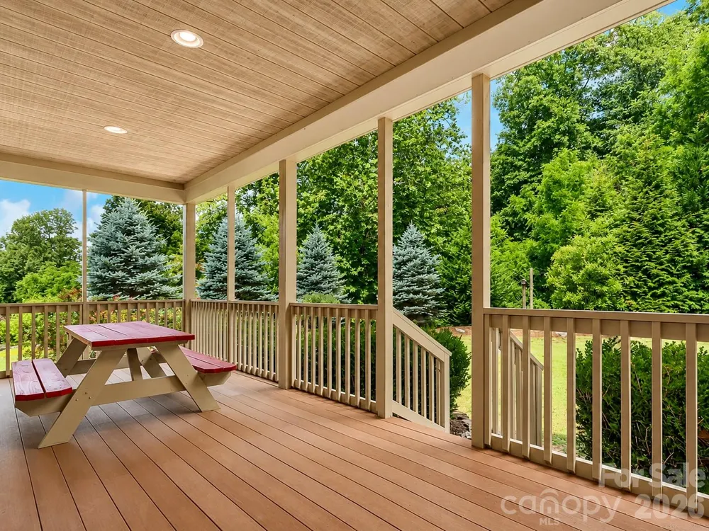122 Twin Courts Drive Weaverville, NC 28787