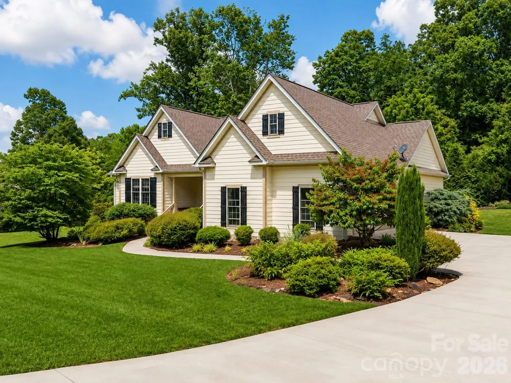 122 Twin Courts Drive Weaverville, NC 28787