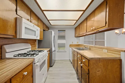 800 E Central Drive
