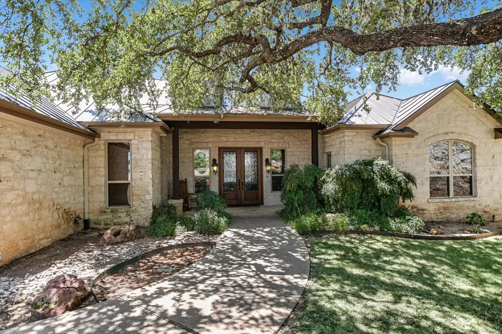 113 Wennmohs Place Horseshoe Bay, TX 78657