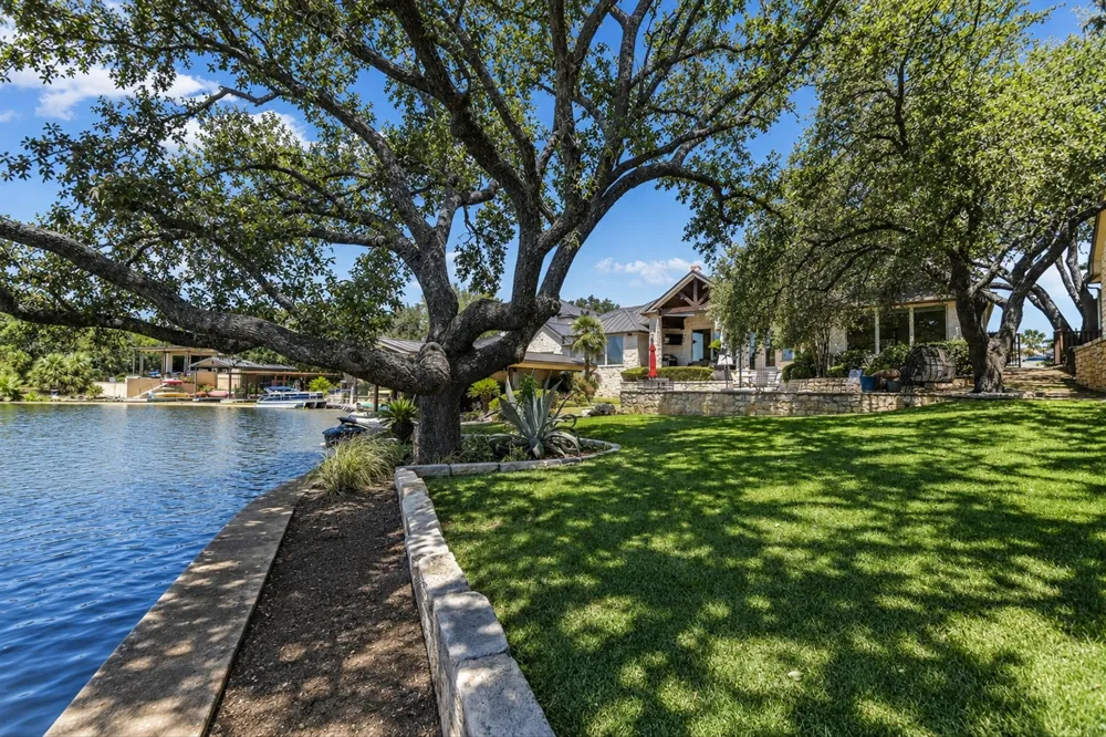 113 Wennmohs Place Horseshoe Bay, TX 78657
