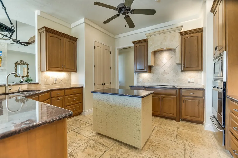 113 Wennmohs Place Horseshoe Bay, TX 78657