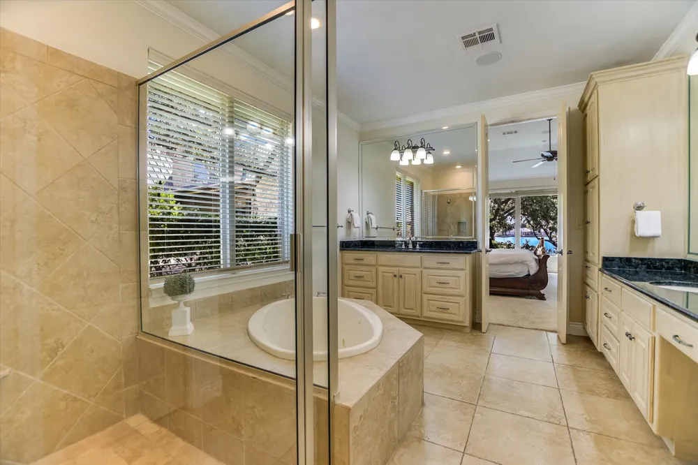 113 Wennmohs Place Horseshoe Bay, TX 78657