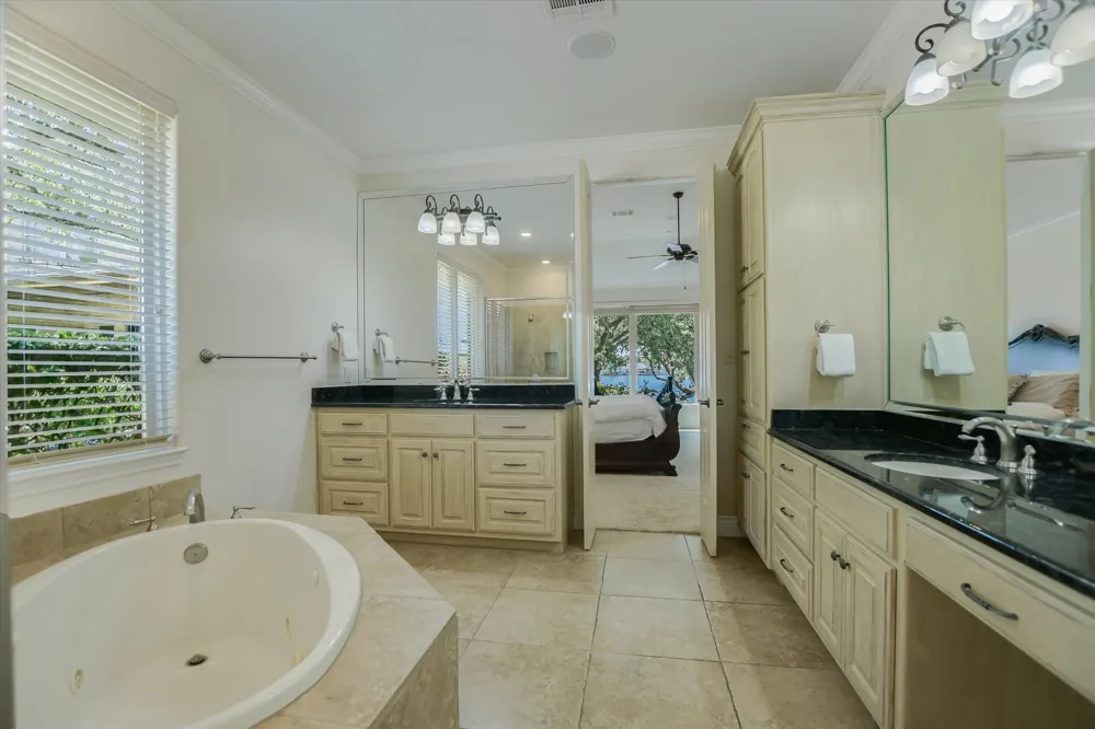 113 Wennmohs Place Horseshoe Bay, TX 78657
