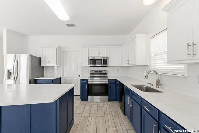 4214 Loring Converse, TX 78109