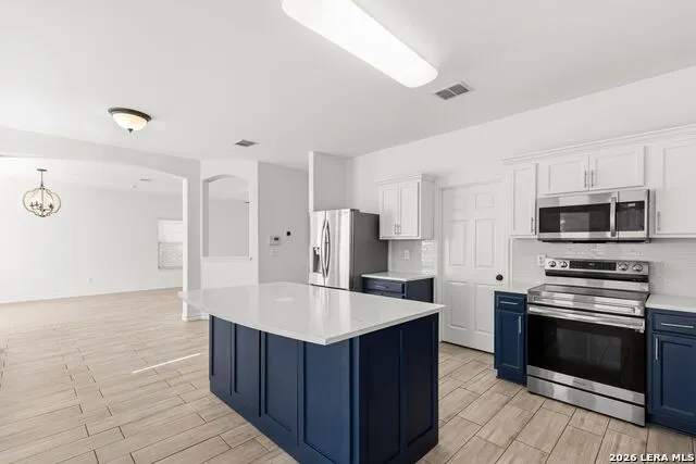 4214 Loring Converse, TX 78109