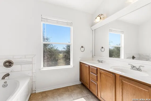 4214 Loring Converse, TX 78109