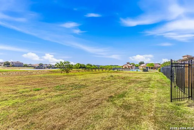 4214 Loring Converse, TX 78109