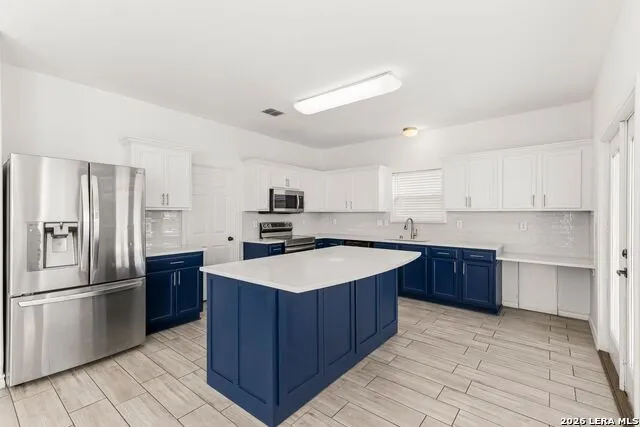 4214 Loring Converse, TX 78109