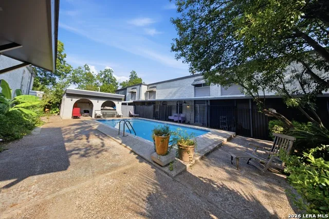 102 VASSAR LN #1 San Antonio, TX 78212