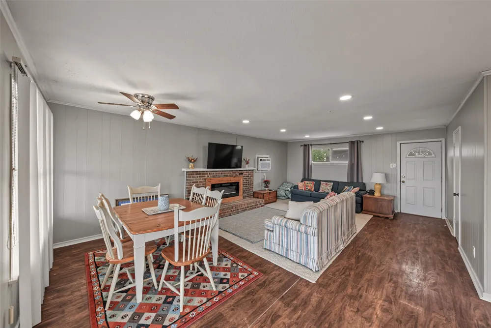 7656 Shoreline Drive Lone Oak, TX 75453
