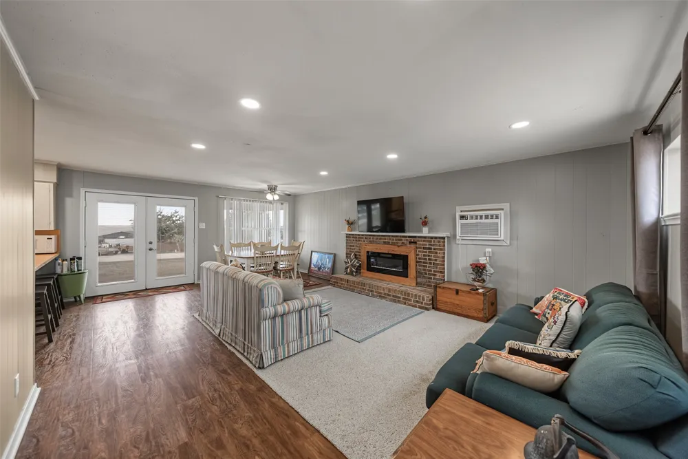 7656 Shoreline Drive Lone Oak, TX 75453