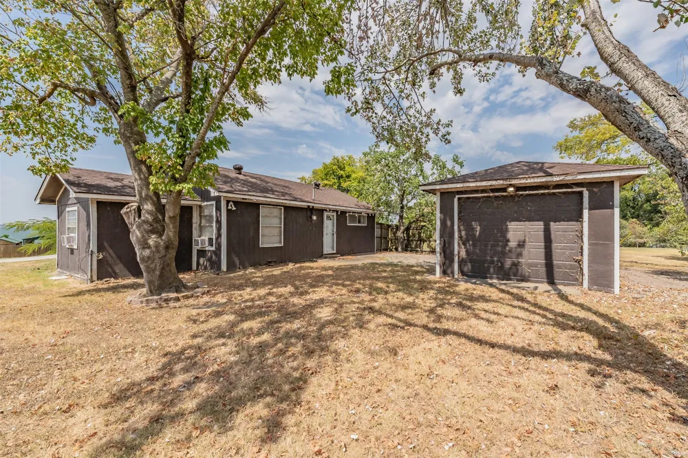 7656 Shoreline Drive Lone Oak, TX 75453