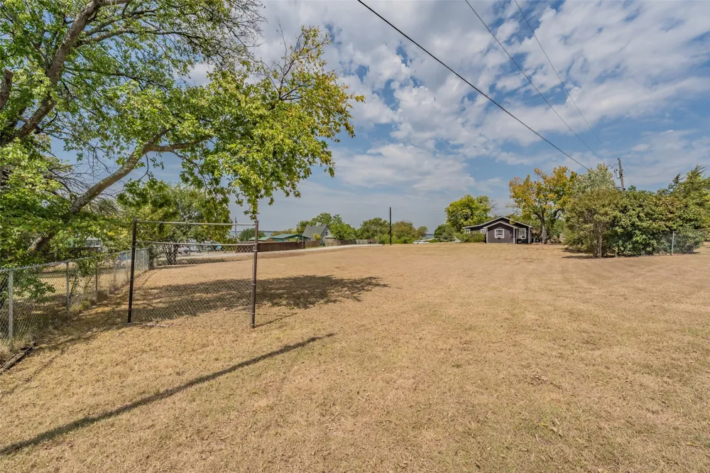 7656 Shoreline Drive Lone Oak, TX 75453
