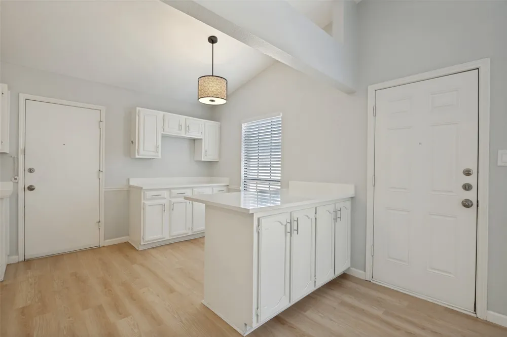 2602 Knoll Trail Euless, TX 76039