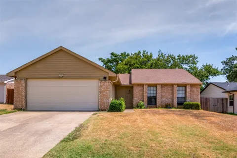 2602 Knoll Trail