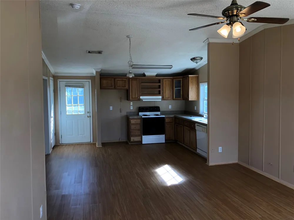 118 Windy Creek Court Springtown, TX 76082
