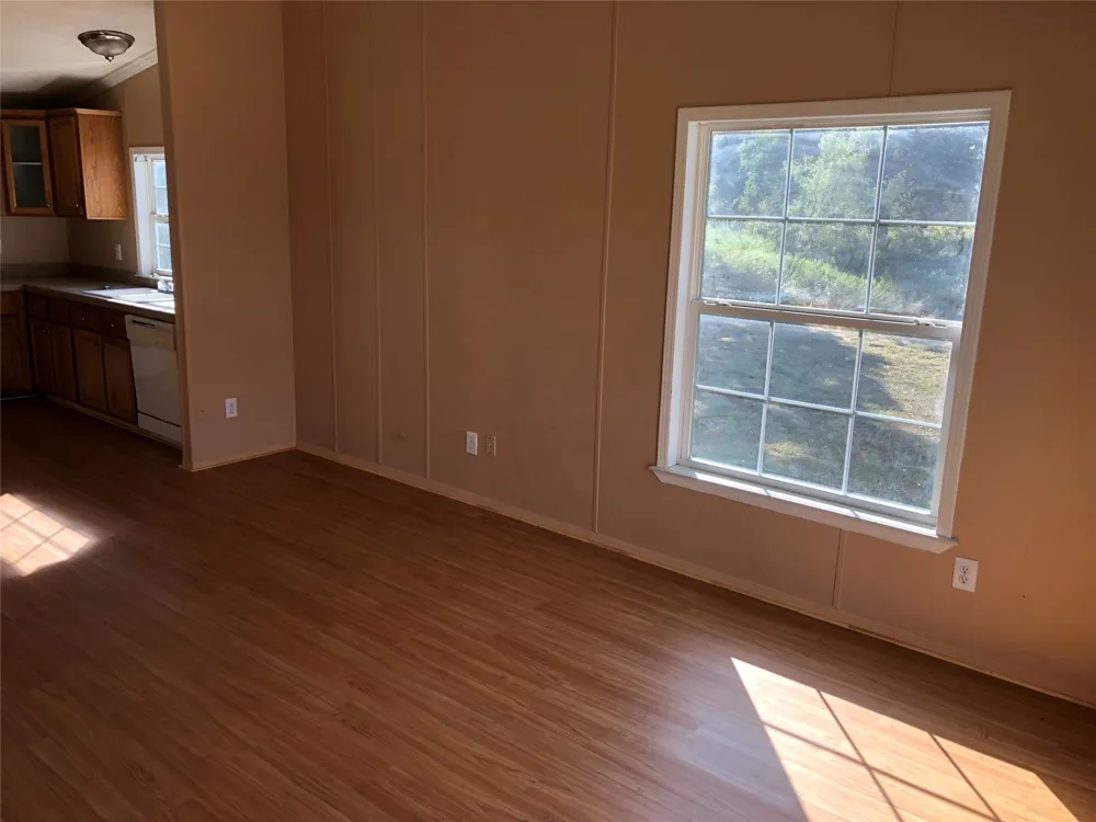 118 Windy Creek Court Springtown, TX 76082