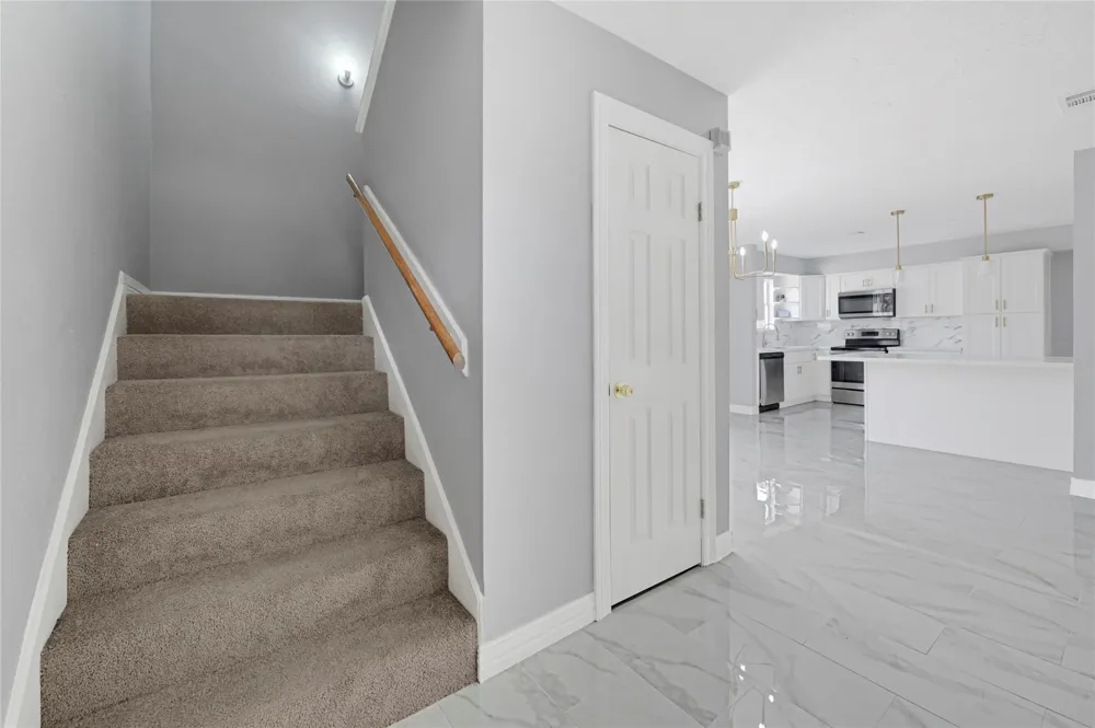 6326 Cambridge Glen Lane Houston, TX 77035