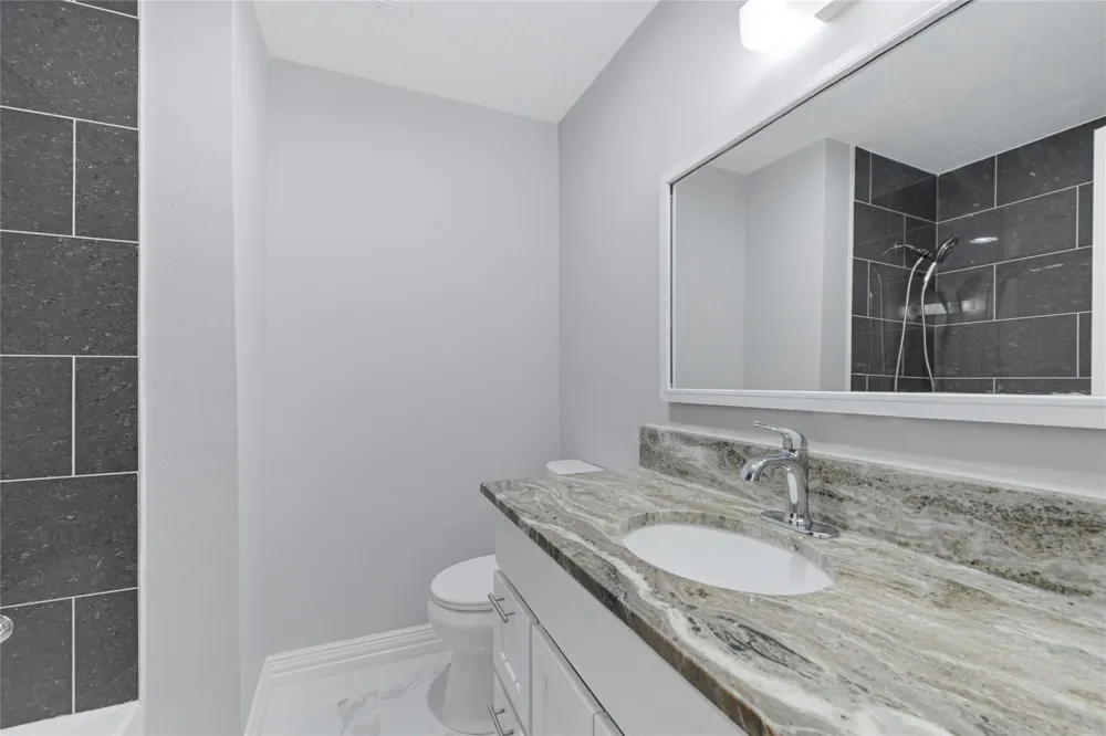 6326 Cambridge Glen Lane Houston, TX 77035