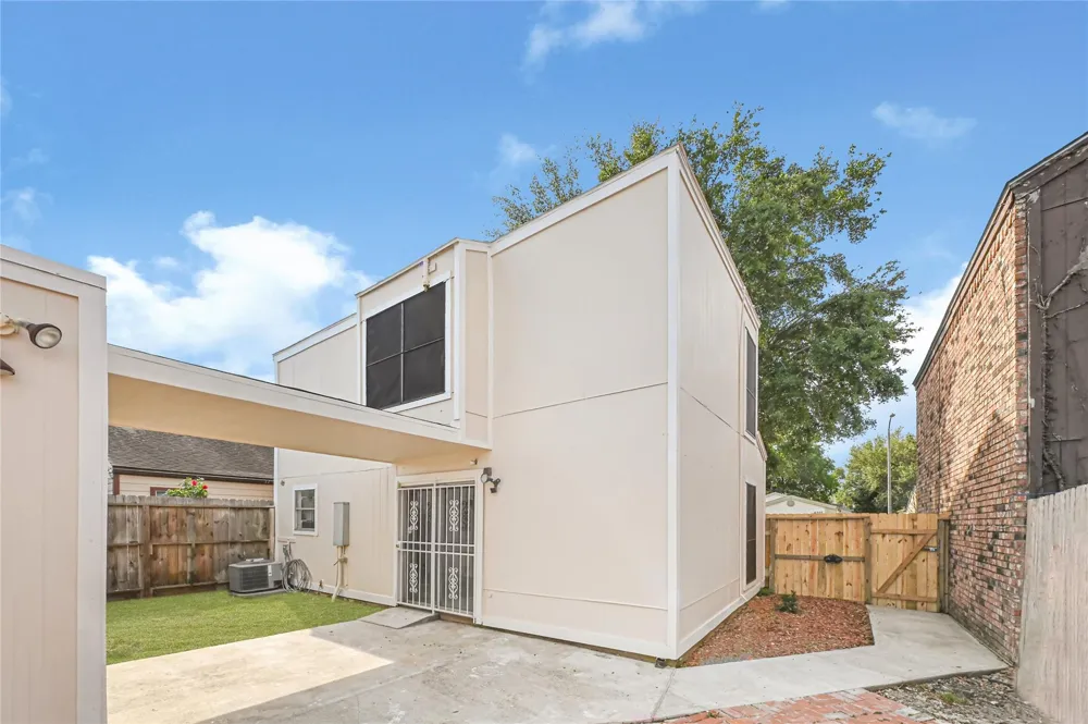 6326 Cambridge Glen Lane Houston, TX 77035