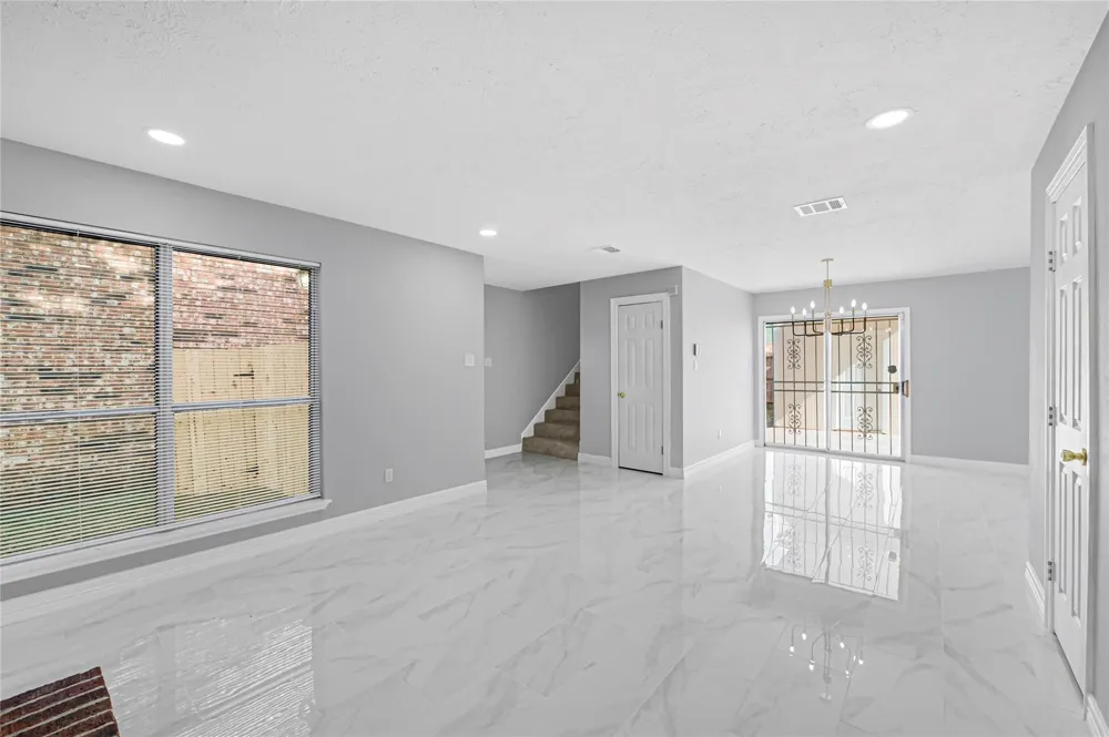 6326 Cambridge Glen Lane Houston, TX 77035