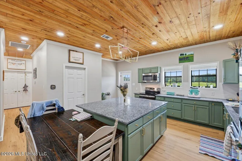 612 U.s. 51 Bogue Chitto, MS 39629