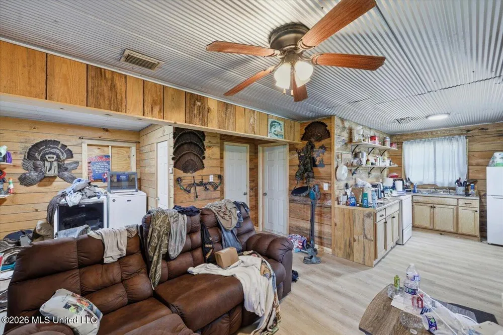 612 U.s. 51 Bogue Chitto, MS 39629
