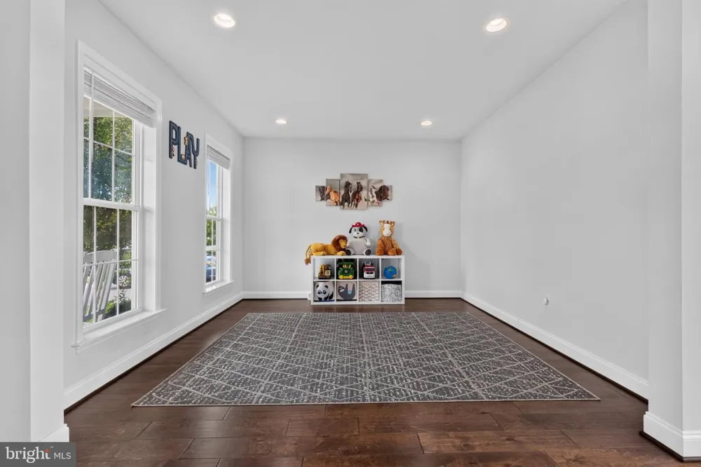 110 BITTERSWEET Mechanicsburg, PA 17050