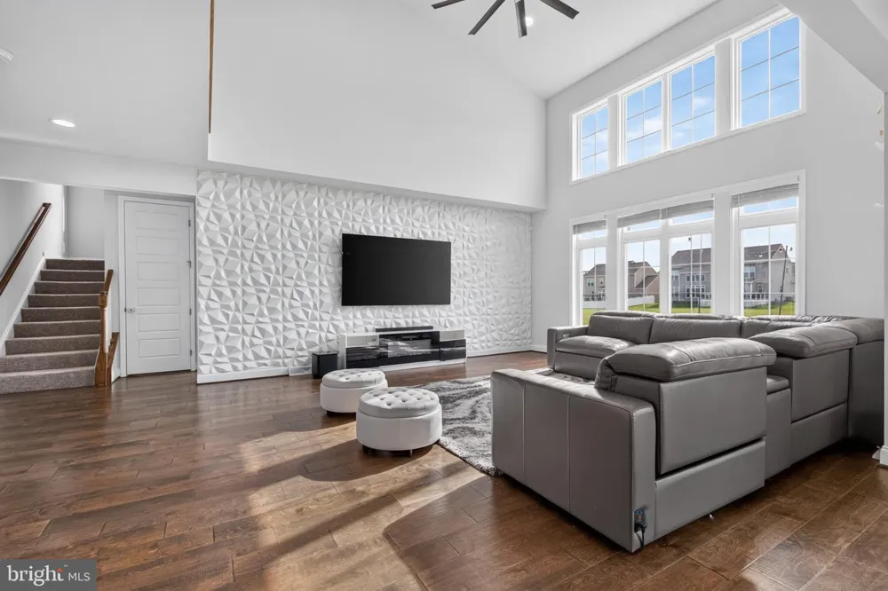 110 BITTERSWEET Mechanicsburg, PA 17050