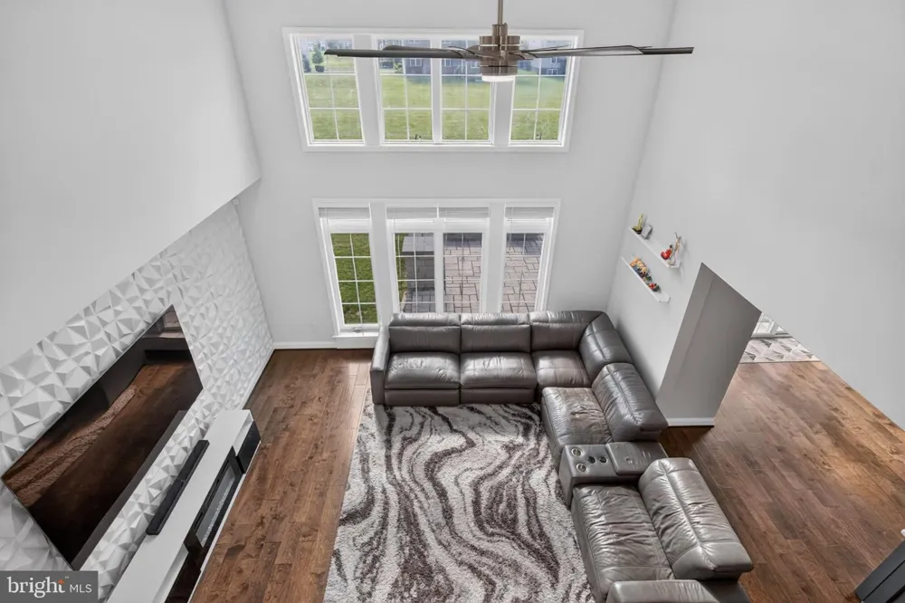 110 BITTERSWEET Mechanicsburg, PA 17050