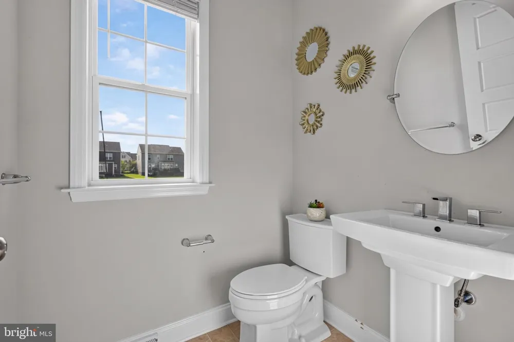 110 BITTERSWEET Mechanicsburg, PA 17050