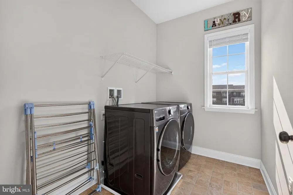 110 BITTERSWEET Mechanicsburg, PA 17050