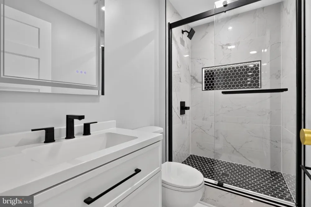 110 BITTERSWEET Mechanicsburg, PA 17050