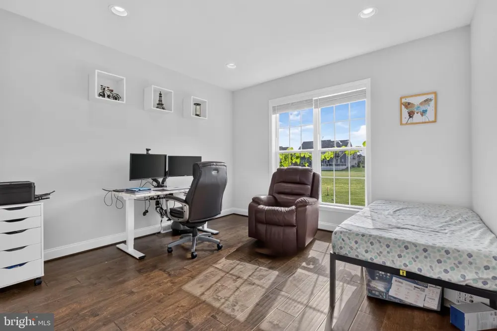 110 BITTERSWEET Mechanicsburg, PA 17050