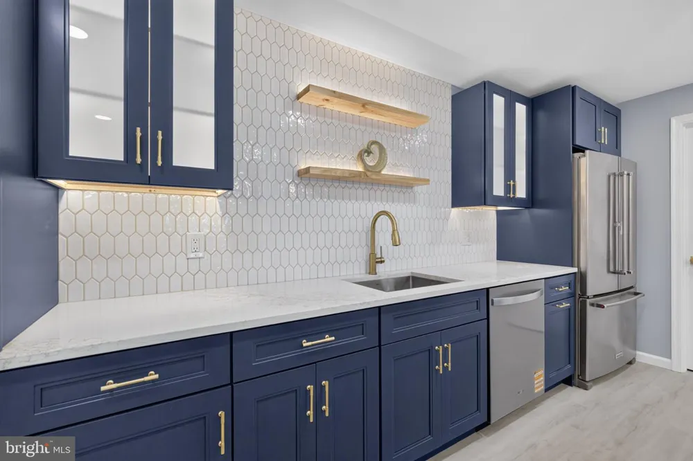110 BITTERSWEET Mechanicsburg, PA 17050