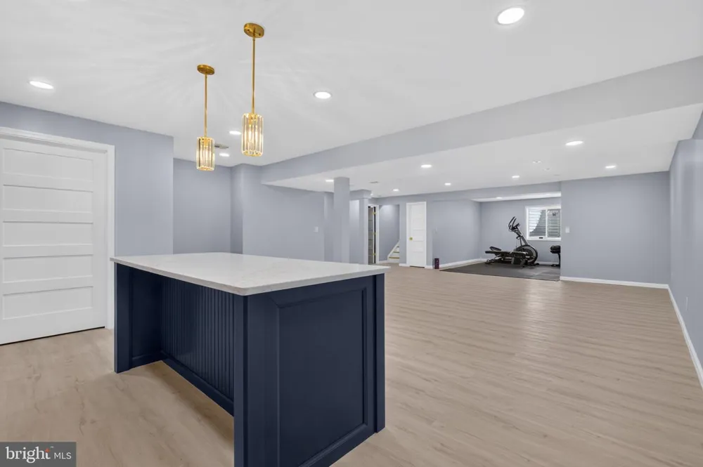 110 BITTERSWEET Mechanicsburg, PA 17050