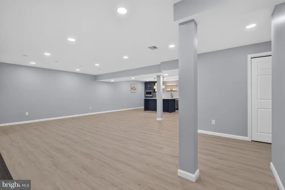 110 BITTERSWEET Mechanicsburg, PA 17050